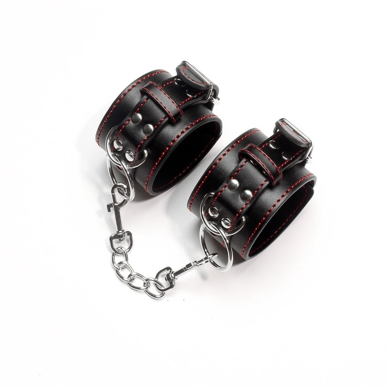 Leather-Metail-Heart-Sex-Handcuffs-Ankle-Cuffs-and-Collar-Slave-Bdsm-Bondage-Set-Sex-Toys-for-4
